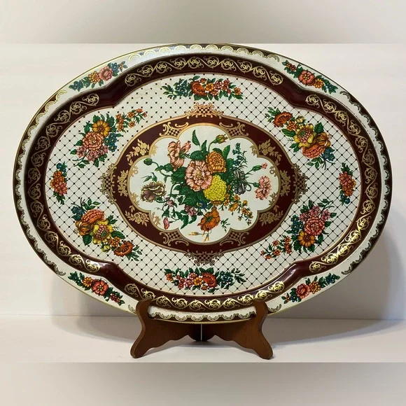 Vintage Daher Decorated Tin Ware - Picture 1 of 9